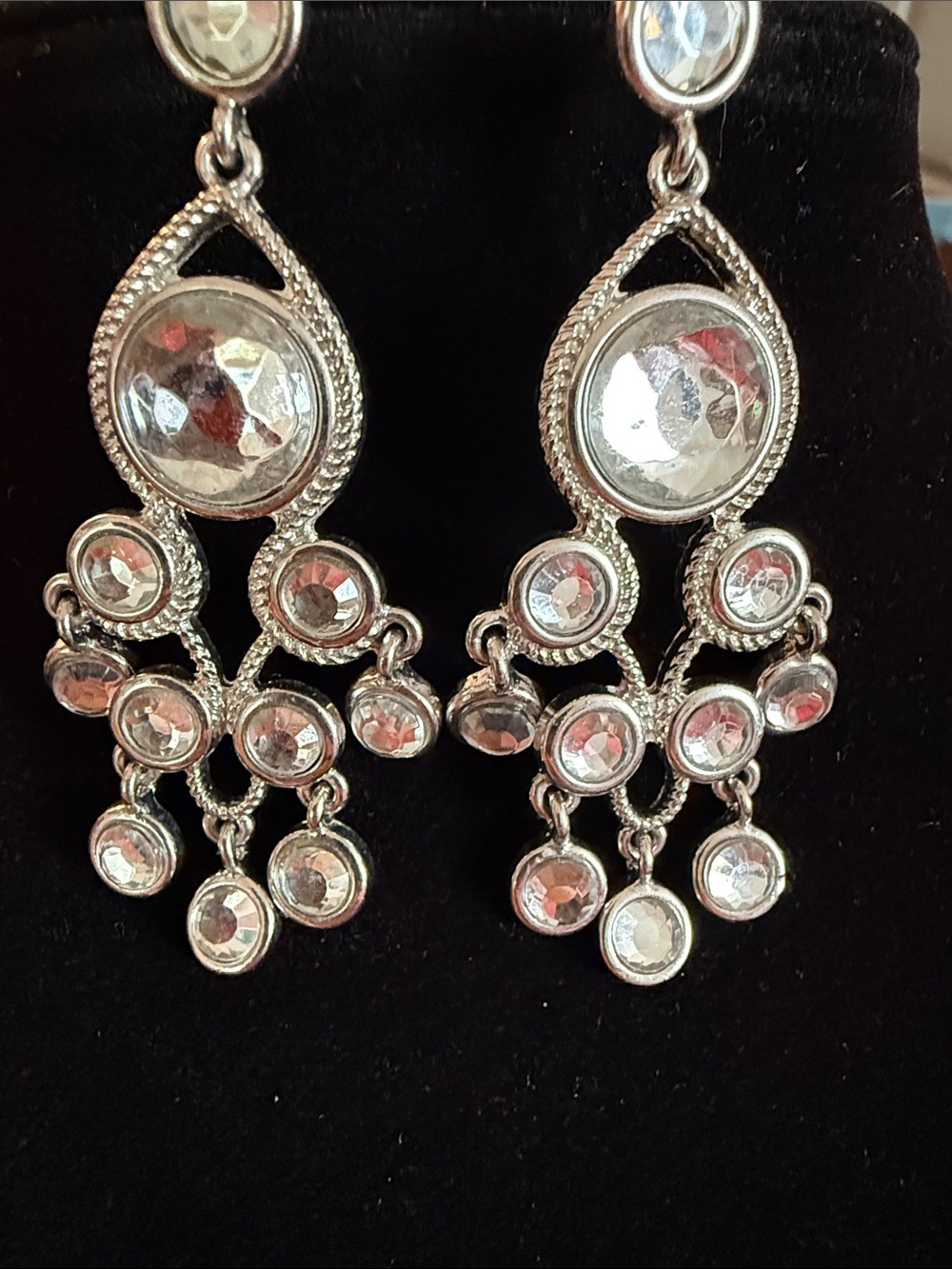 New Women’s Silver-Tone Chandelier Dangle Earrings 2.5”